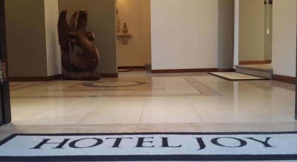 Hotel Joy 7/50