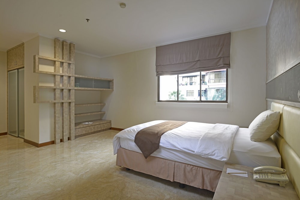 Midtown Residence Simatupang Jakarta 12/78