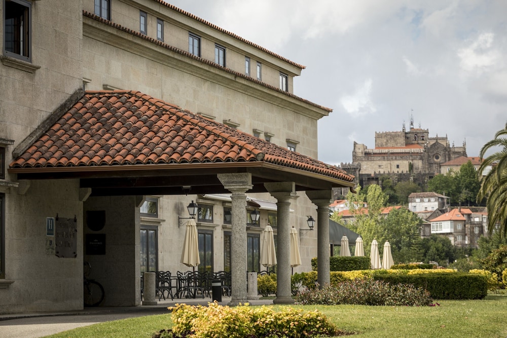 Parador de Tui 4/70