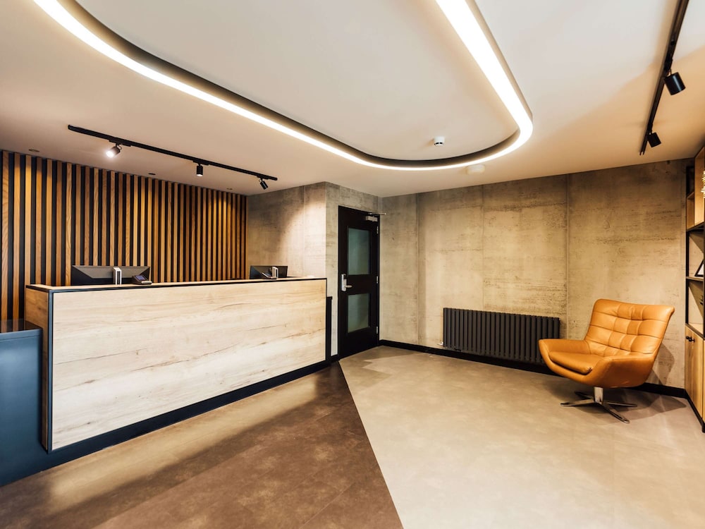 Ibis Coleraine Riverside 8/60