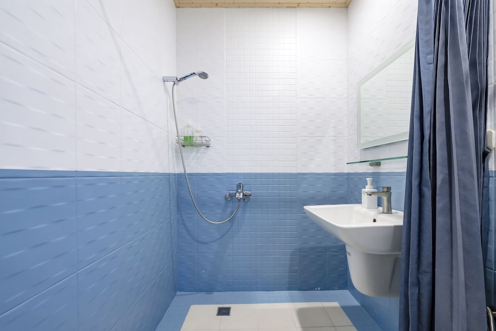Cozy Blue B B 60/62
