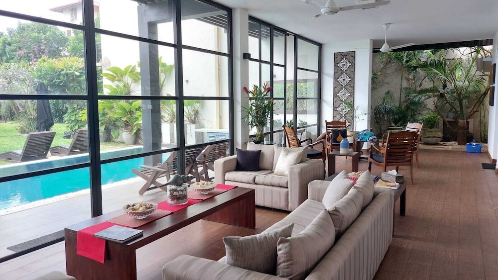 Mirissa Beach Villa 13/46