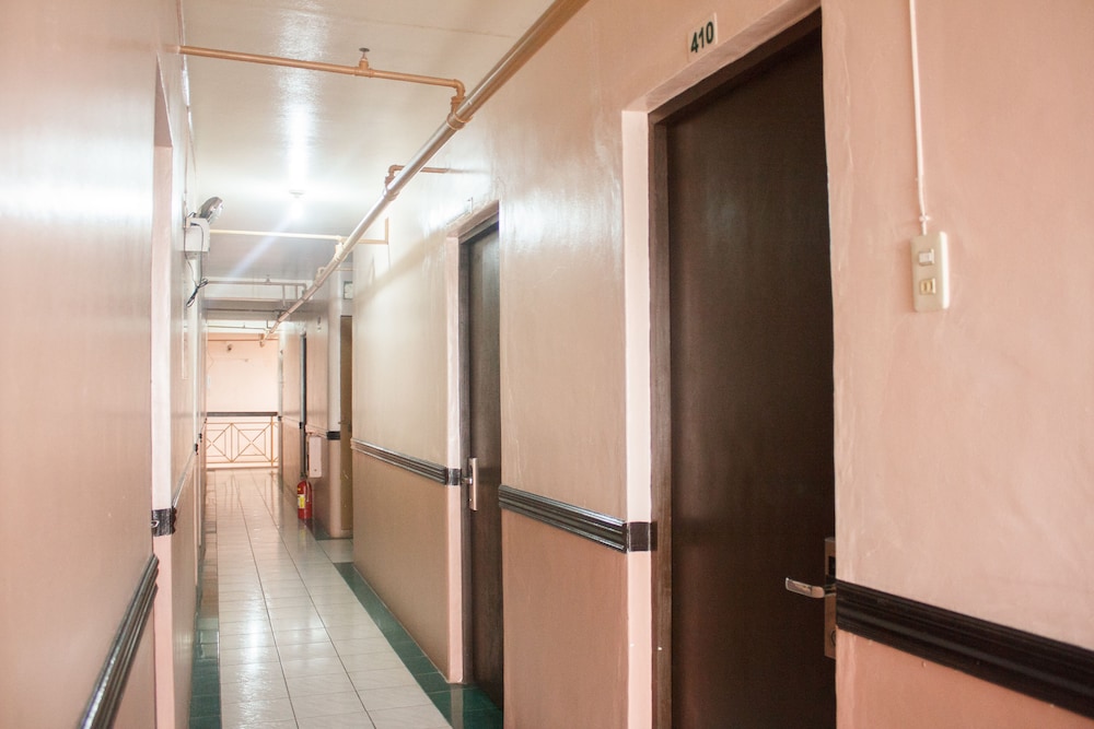 Gv Hotel Ormoc 16/29