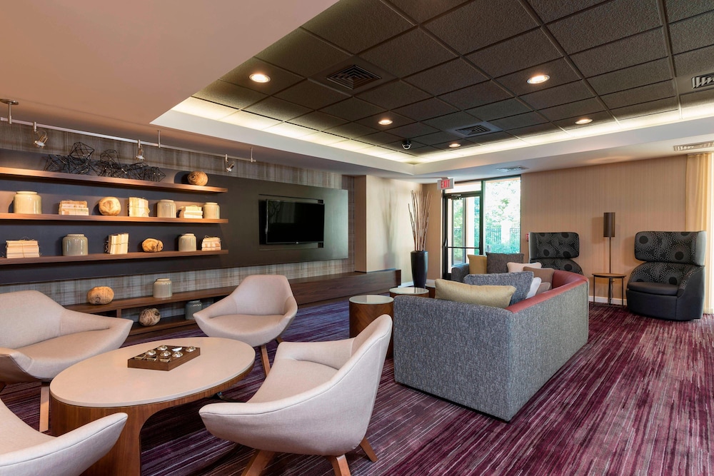 Courtyard By Marriott Traverse City 33/47