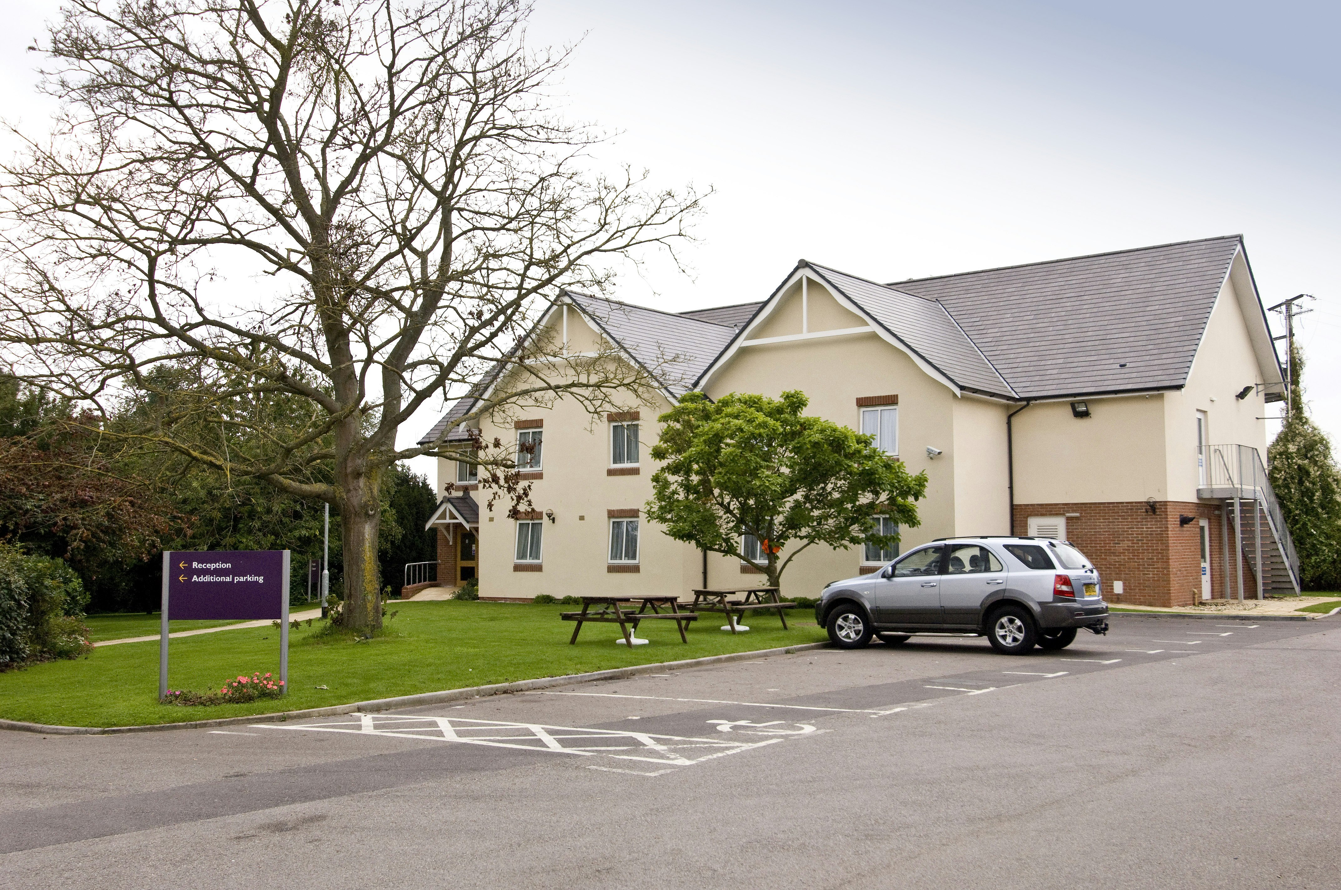 Premier Inn Taunton Ruishton - M5 J25 20/27