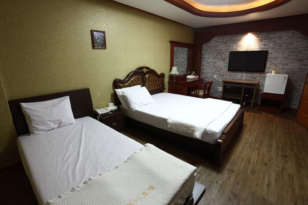 Galleria Hotel 10/56