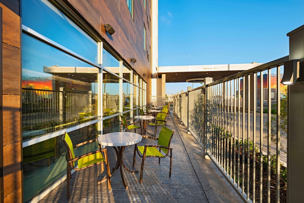 Springhill Suites By Marriott Waco 3/40