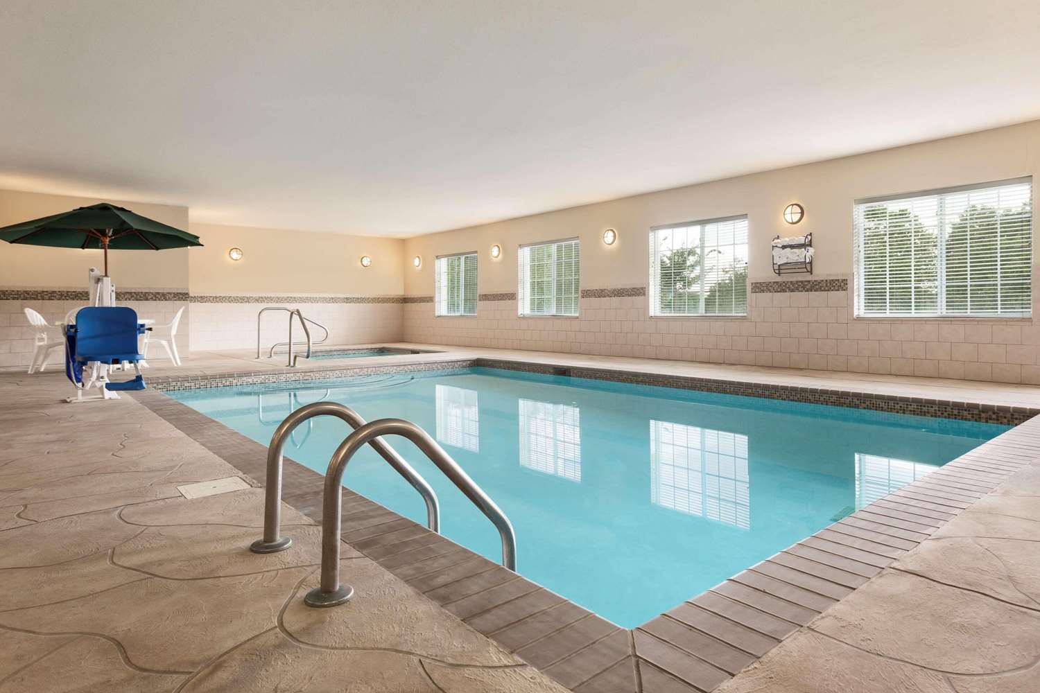 Country Inn & Suites By Radisson Madison Al 3/13