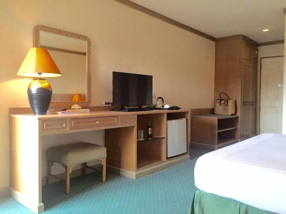 Khanom Golden Beach Hotel 12/59