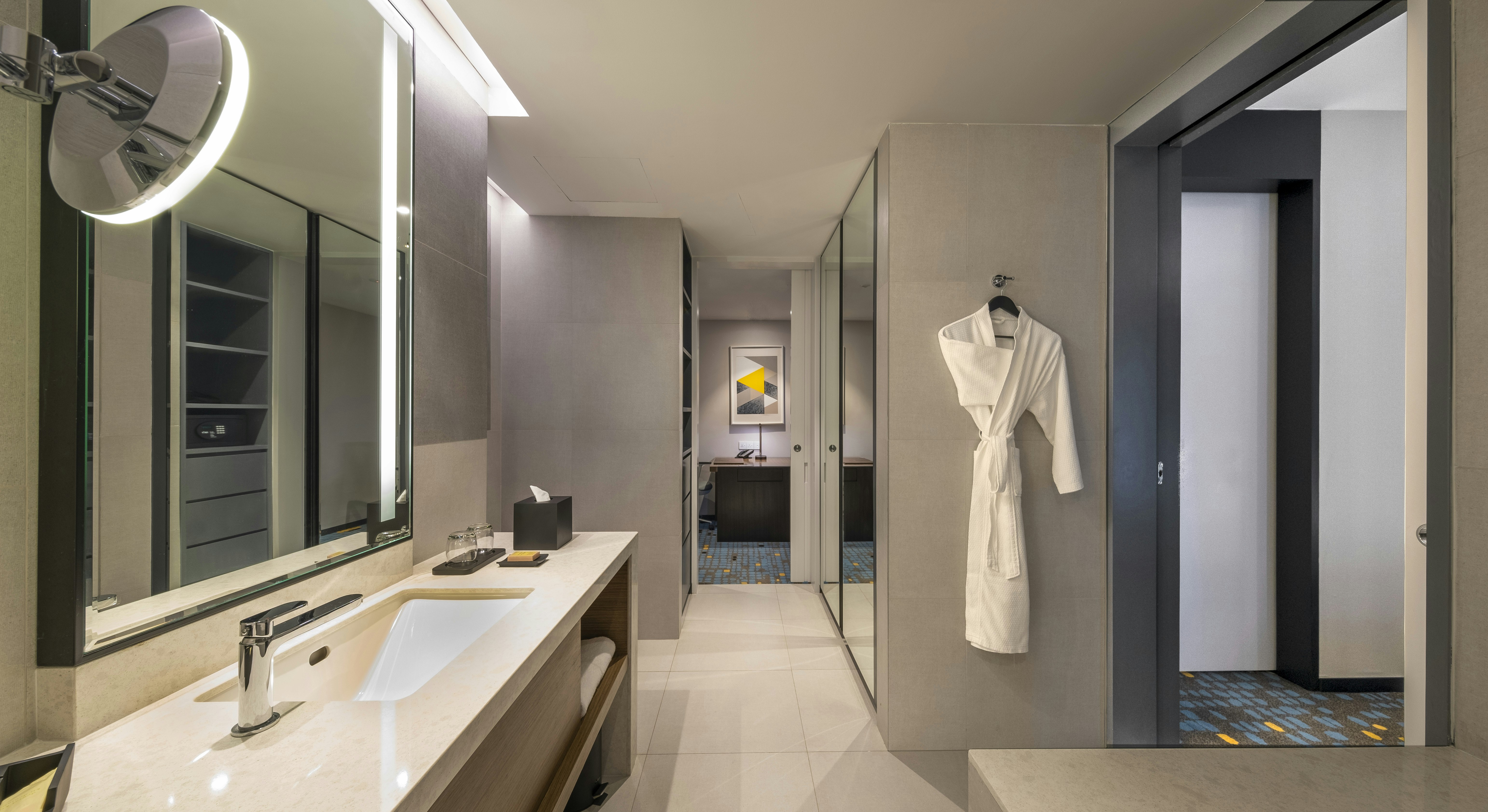 Premium, Suite, King Bed, DoubleTree by Hilton Shah Alam i-City 4/5