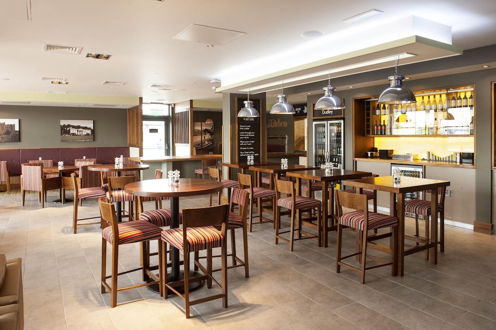 Premier Inn Dudley Town Centre 21/31