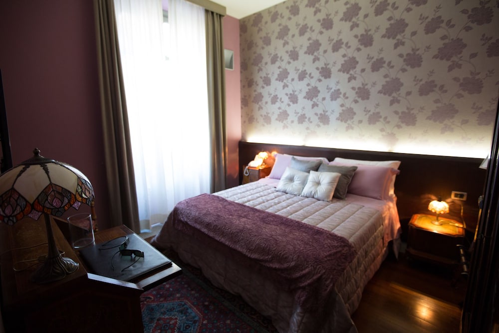 HOTEL DEI PITTORI 8/64