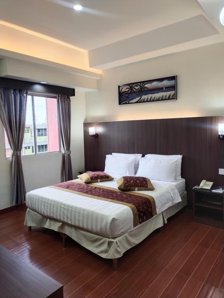 Hotel & Apartment Ambassador 3 8/17
