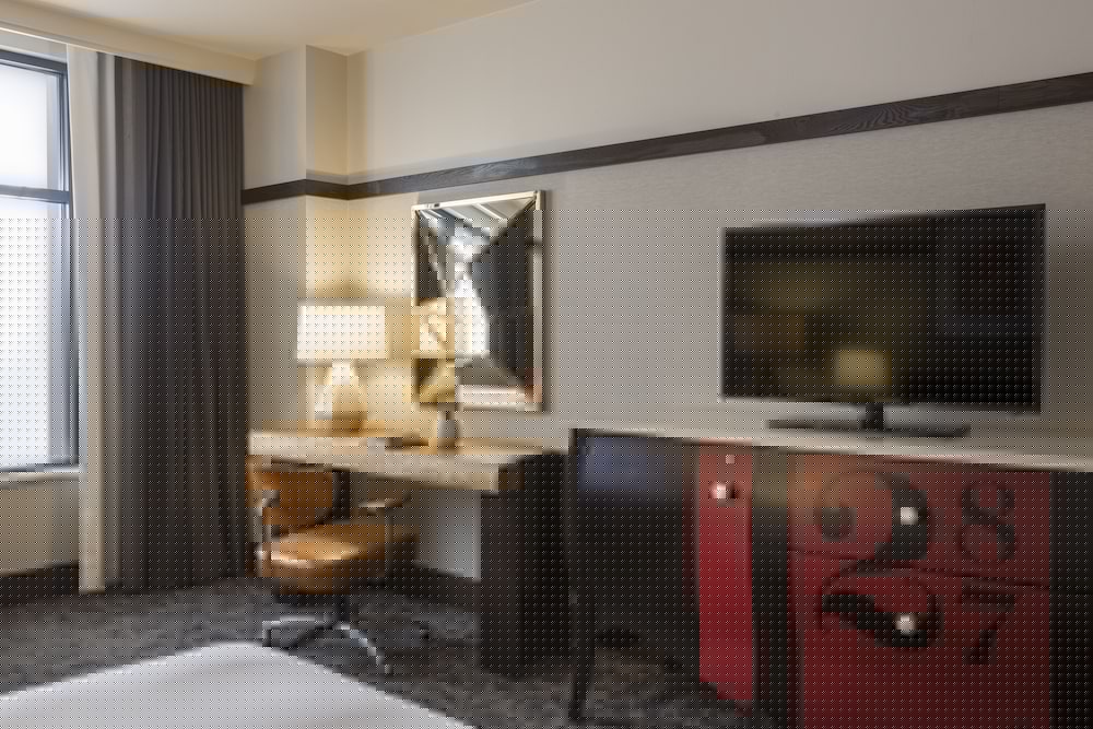 Kimpton Journeyman Hotel 72/80