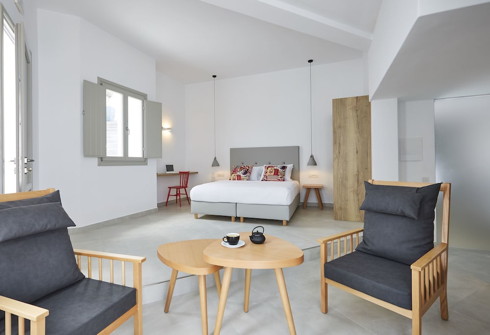 APERANTO SUITES 50/70