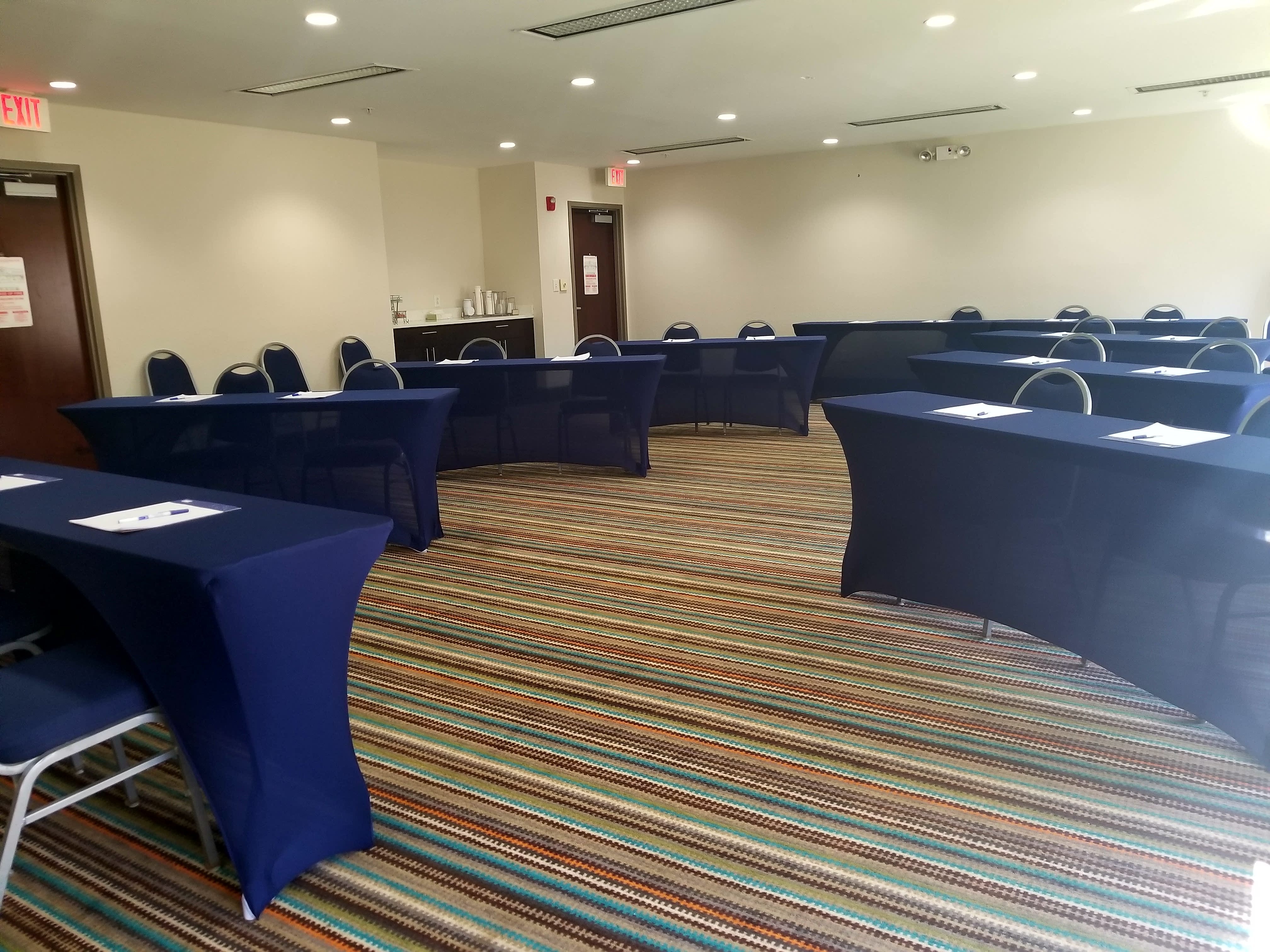Holiday Inn Express Hotel Suites Mebane 55/62