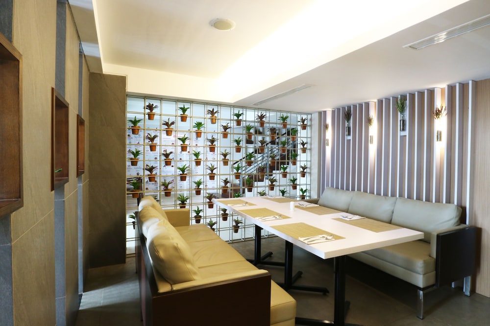 Ramedo Hotel 18/21
