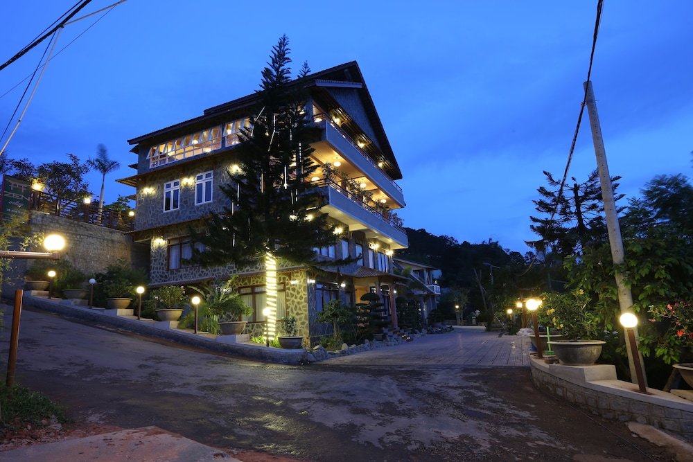 Zen Valley Dalat 7/68