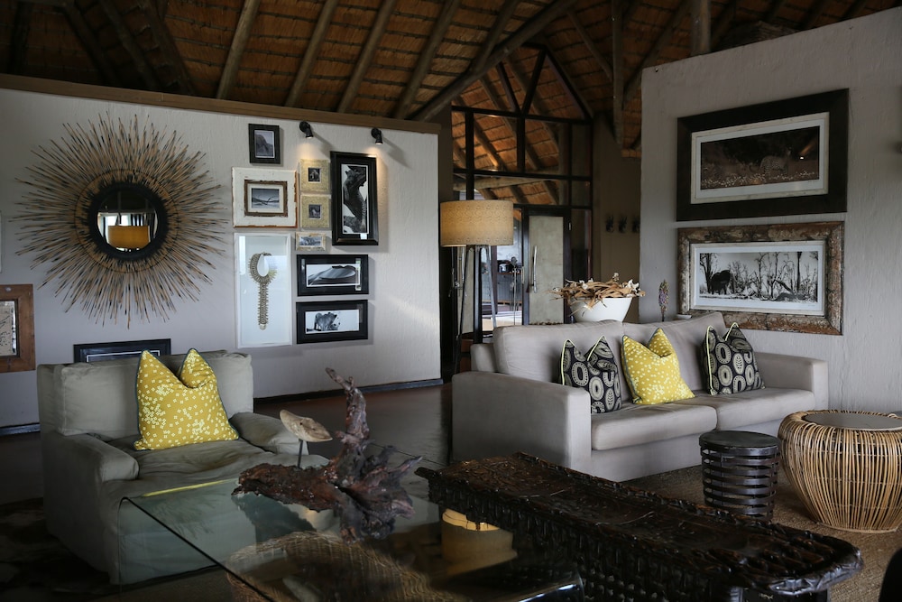 Nambiti Hills Private Game Lodge 24/50