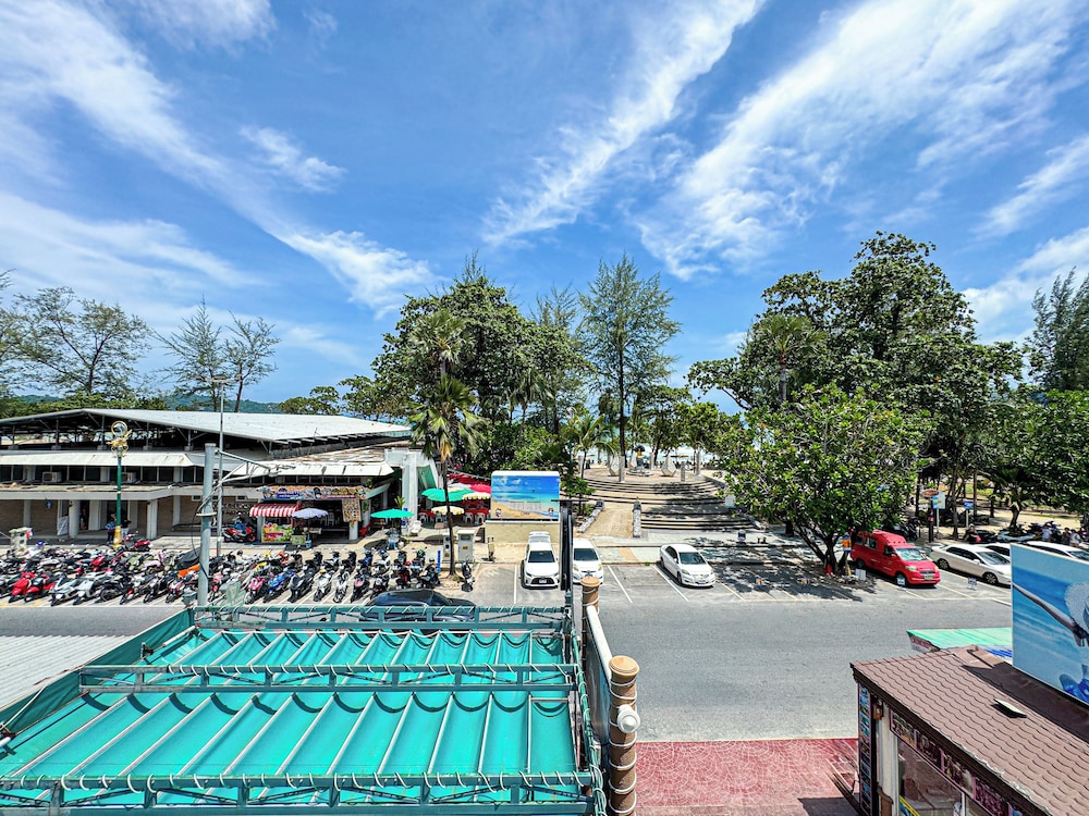 Quality Beach Resorts and Spa Patong 38/42