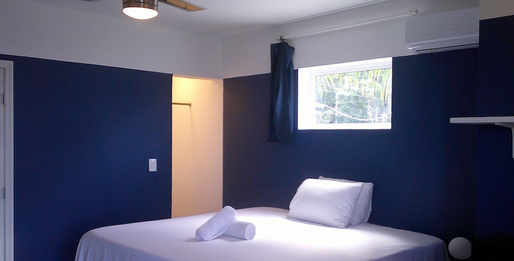 E&amp;J Boutique Residences 4/50