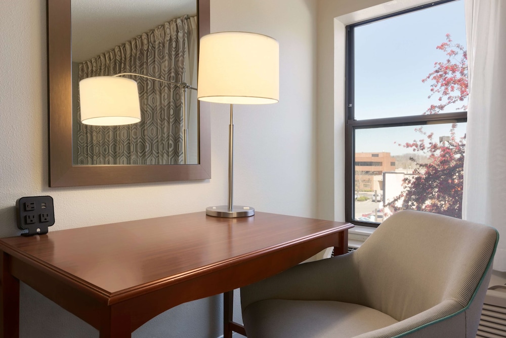 Hampton Inn Zanesville 17/24