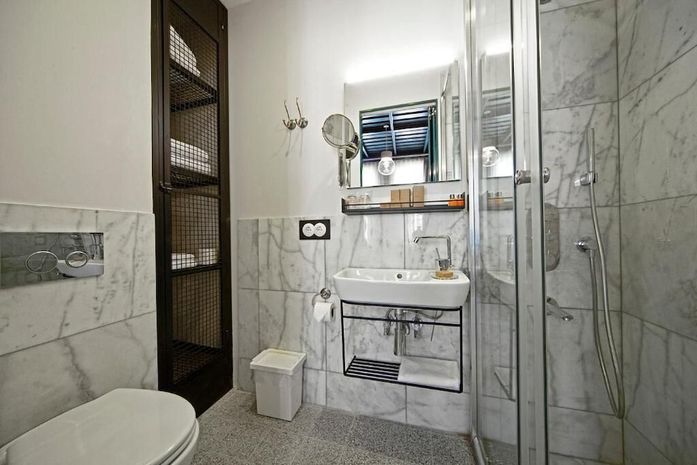 Raven Istanbul Suites 13/57
