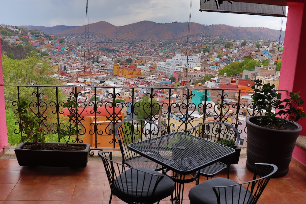 Hotel Chocolate Suites 35/50