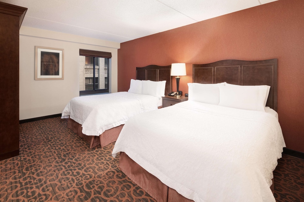 Hampton Inn Cleveland Downtown 12/44
