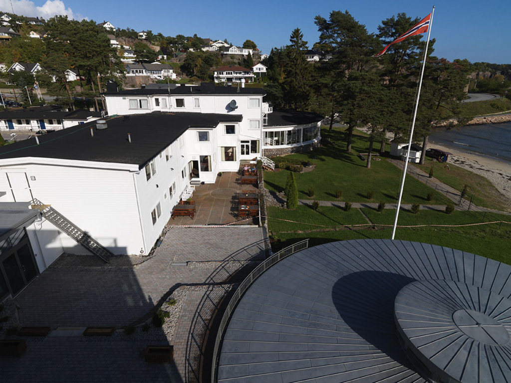 Strand Hotel Fevik 77/80