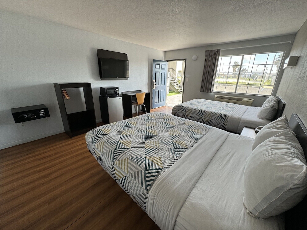 Motel6 Delano, CA 9/38