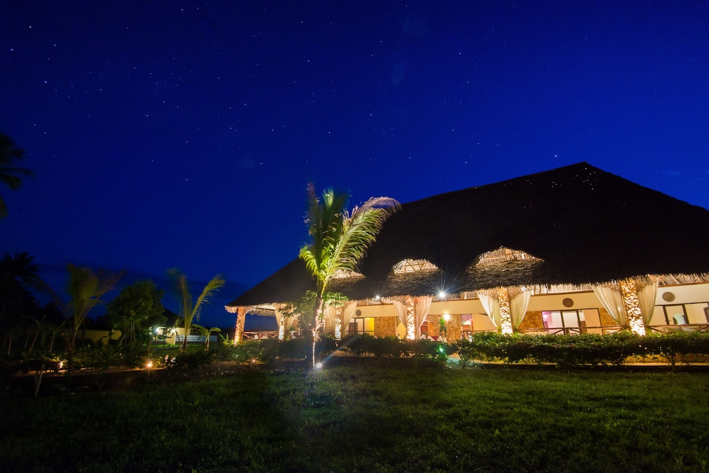 The Sands Beach Resort, Zanzibar 66/72