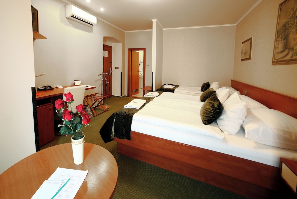 Hotel Roudna 14/69