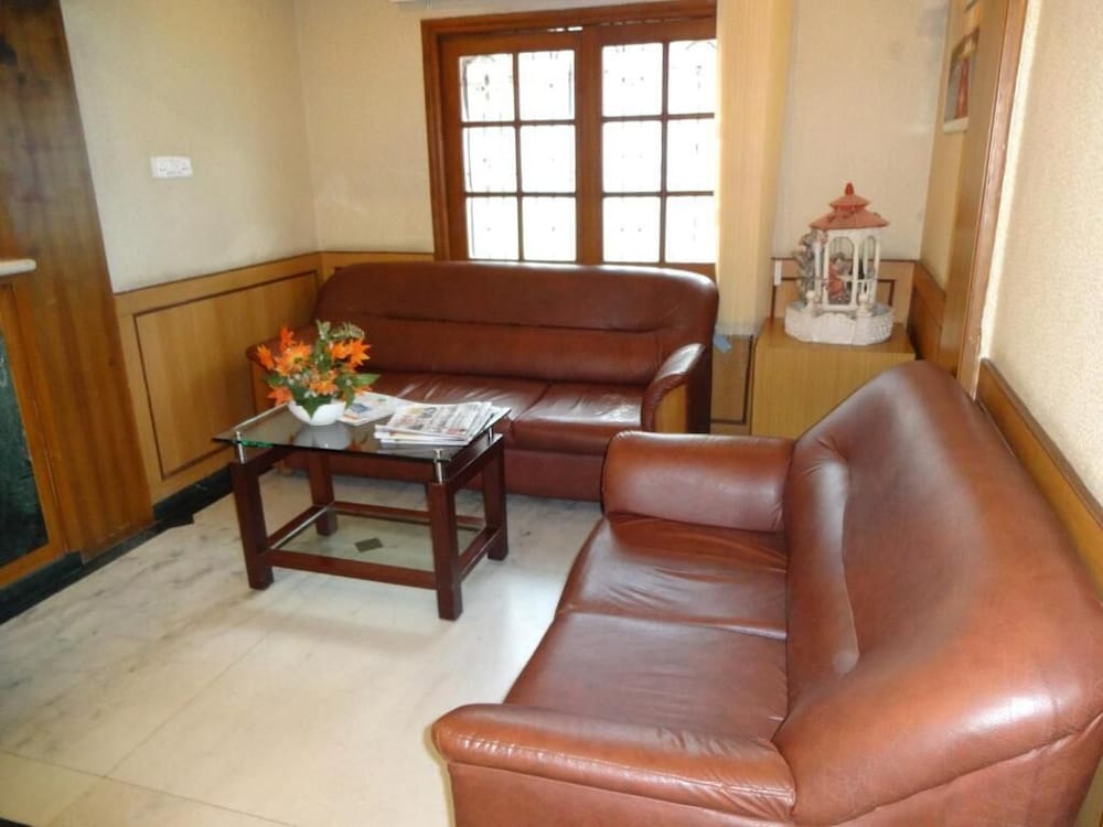 HOTEL NAHAR MANCHESTER INN 32/42