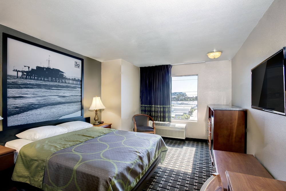 Hotel 39 Westminster 11/25
