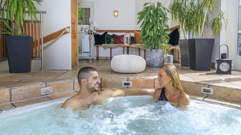 Treetop Spa Hangout & Hotel 23/50