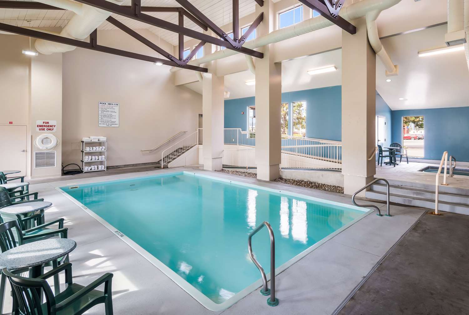 swimming pool spa