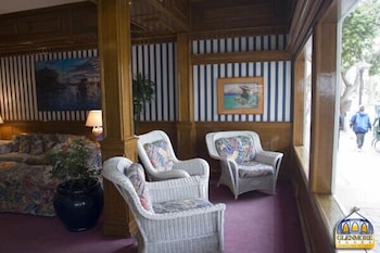 Glenmore Plaza Hotel 41/59