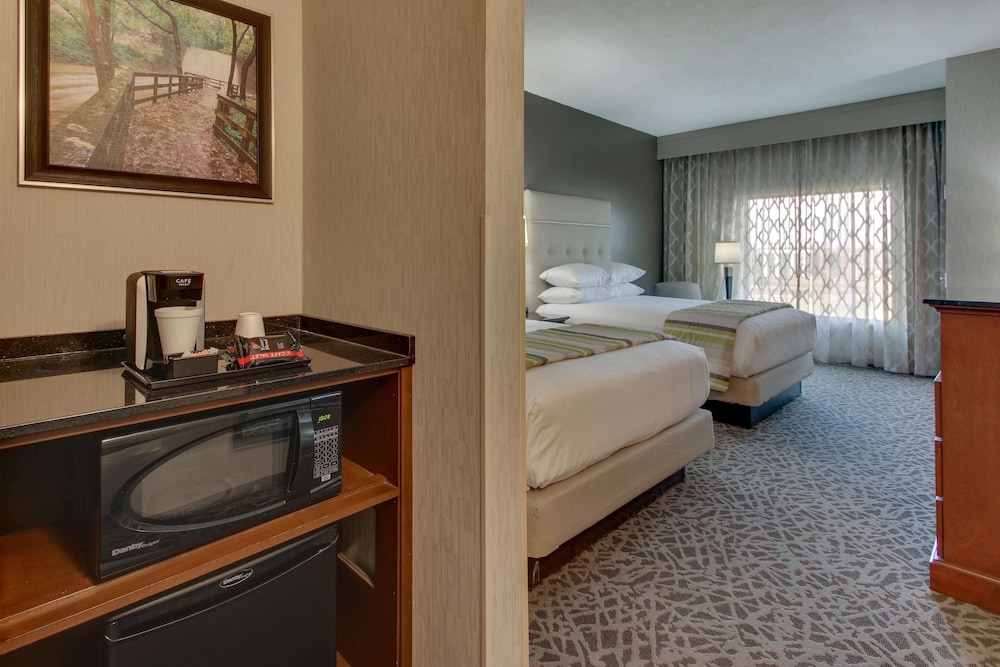 Drury Inn & Suites Columbus Polaris 50/50