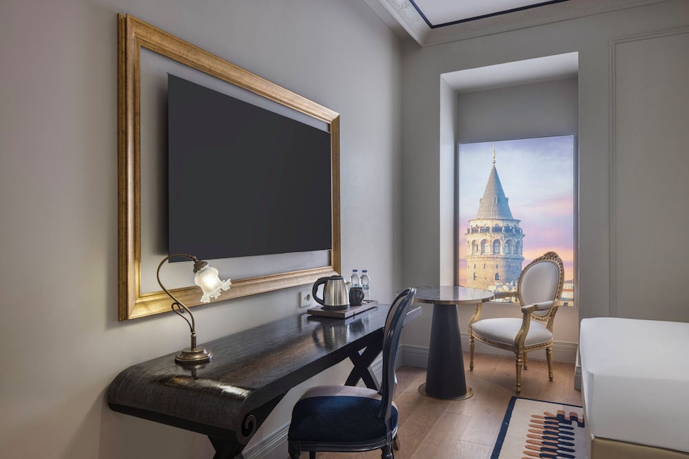 Palazzo Donizetti Istanbul, Tapestry Collection by Hilton 71/75