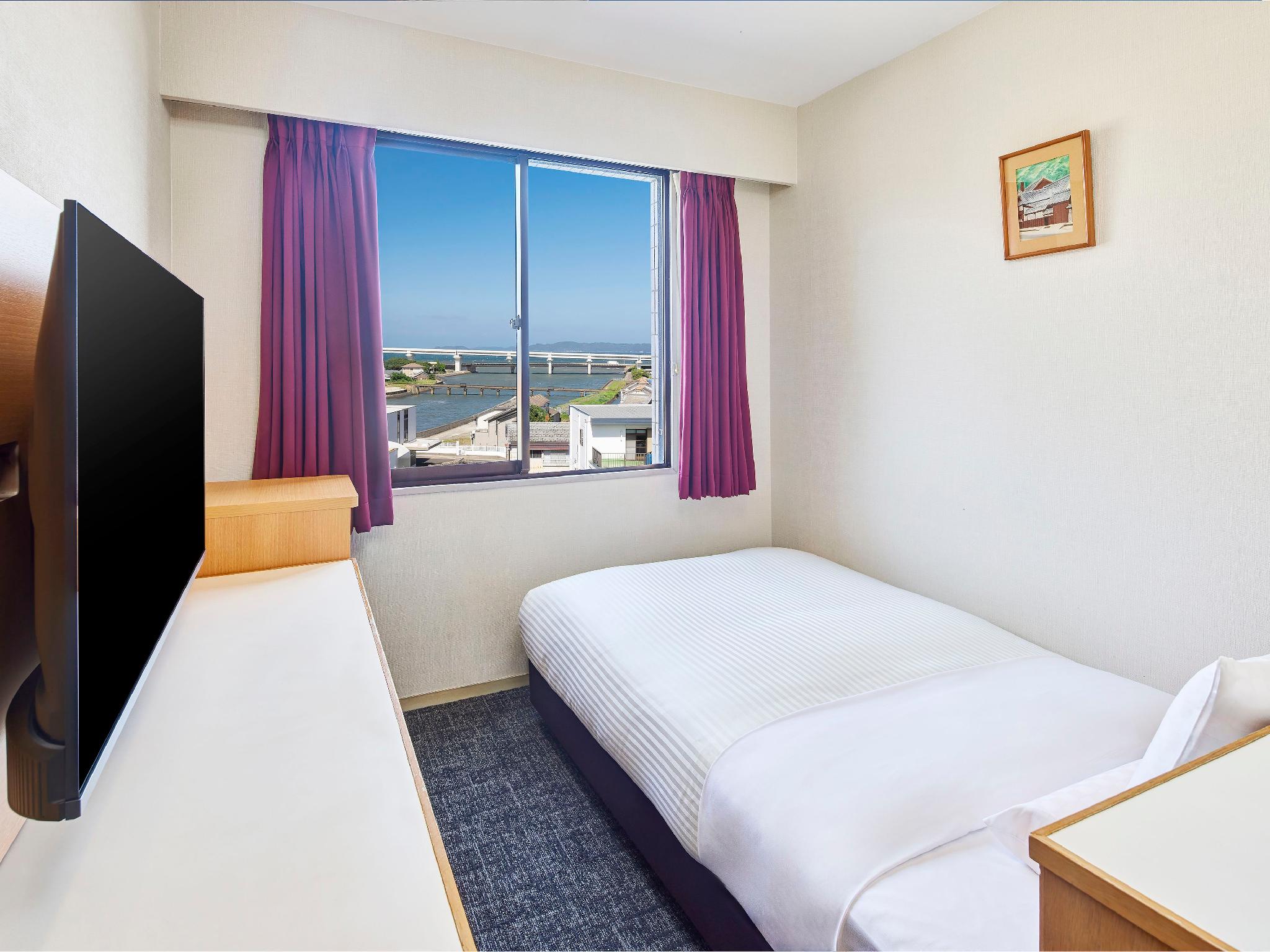 Semi Room, Standard, Semi Double Bed, Smoking