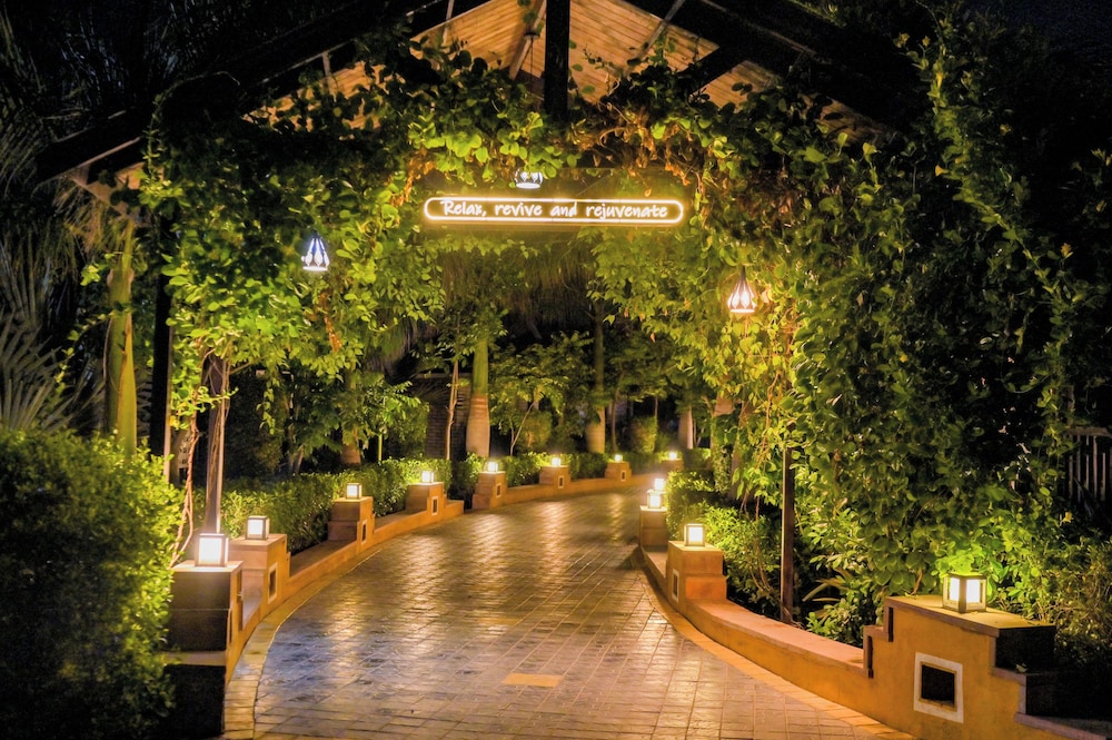 Sun Hotel & Resort 44/50