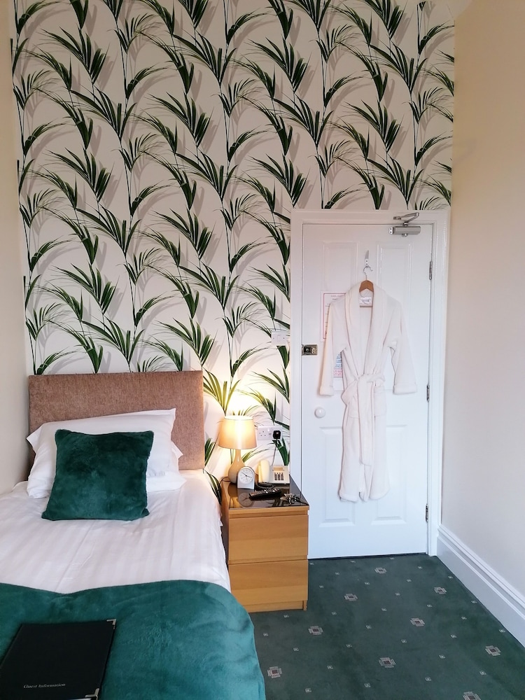 Edendale House - Guest house 8/65