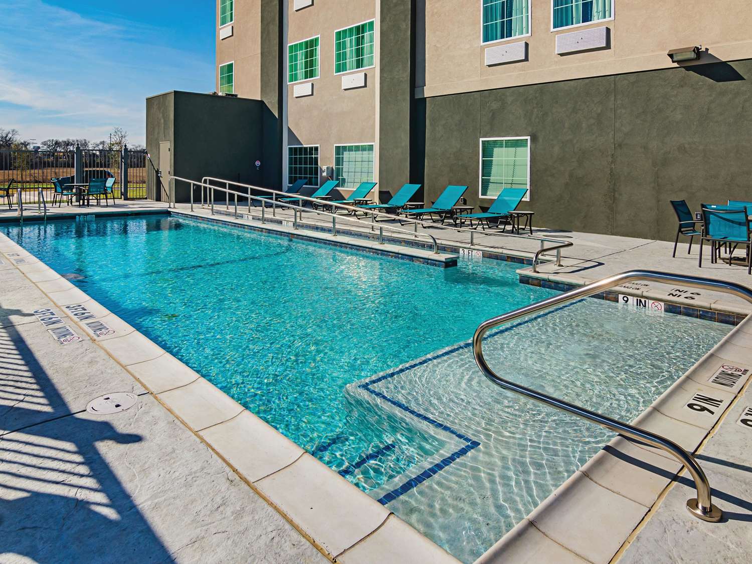 La Quinta Inn Suites By Wyndham Dallas Wylie 44/44