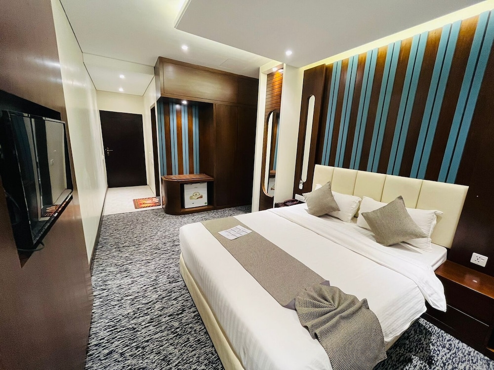 Executive, King Bed