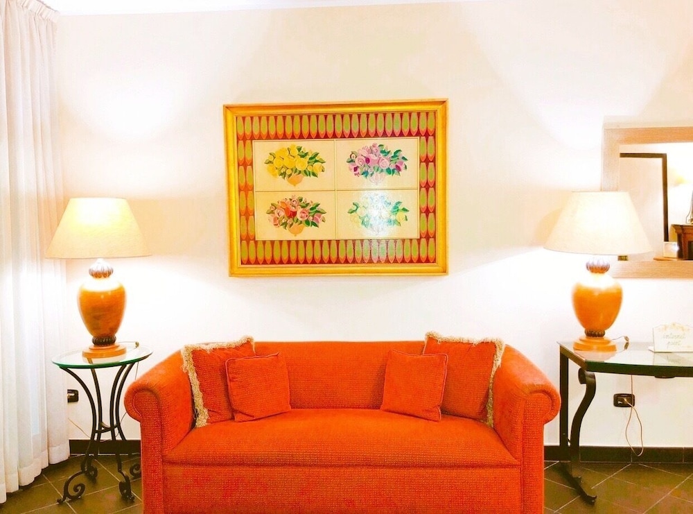 Florio Opera Hotel 49/65