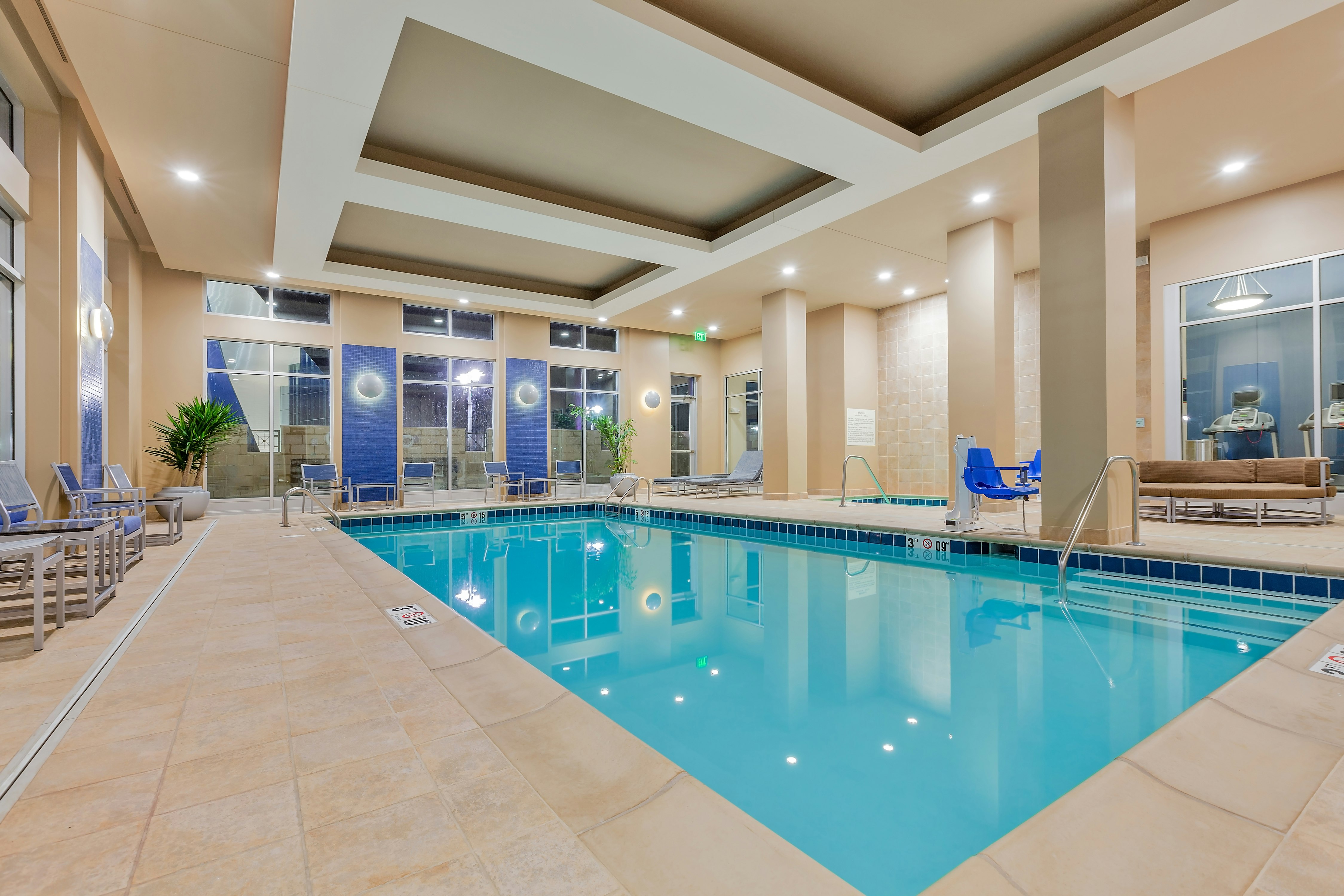 Hampton Inn And Suites Owensboro Downtown Waterfront 17/43