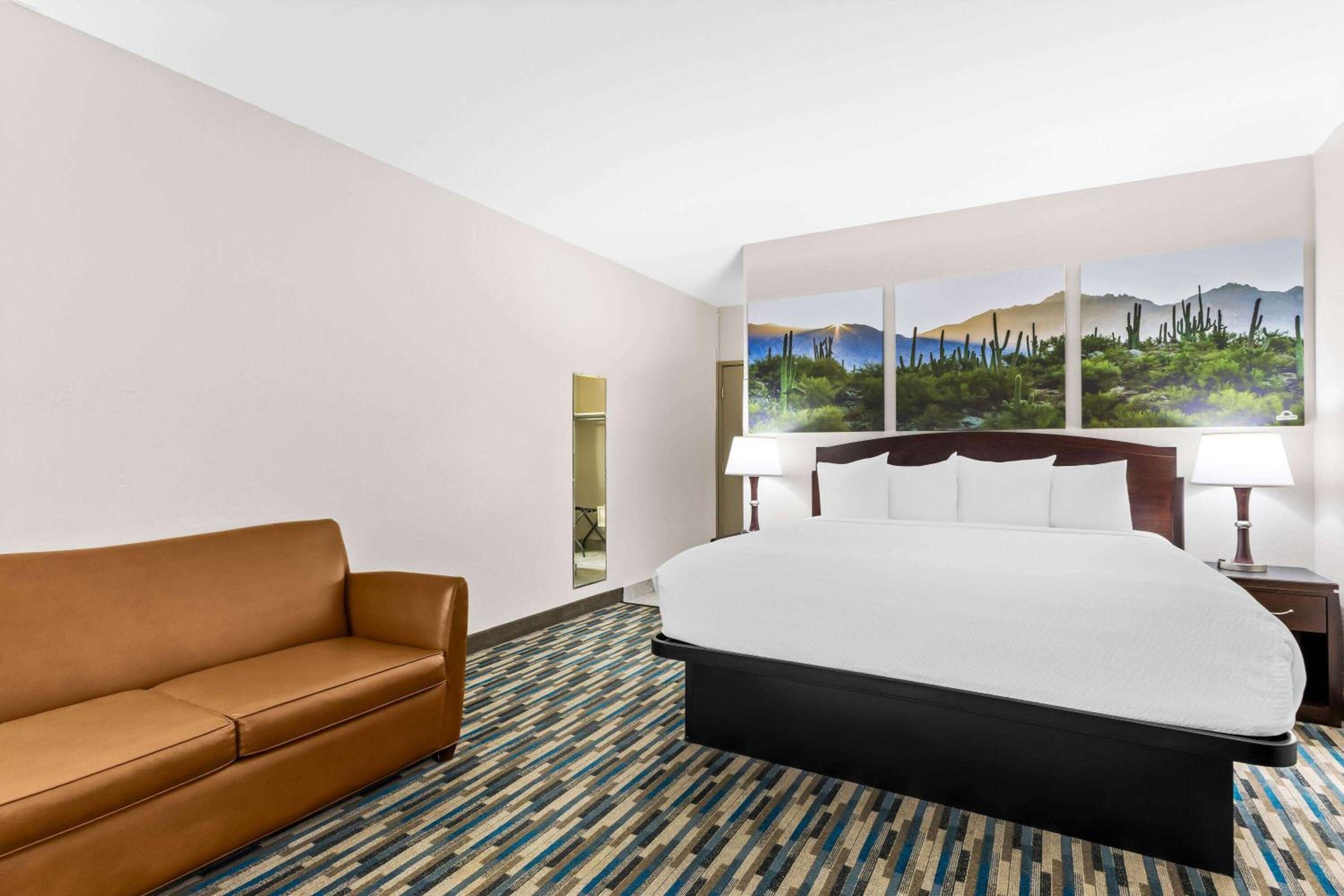 Room, King Bed, Pool Side, Sofa