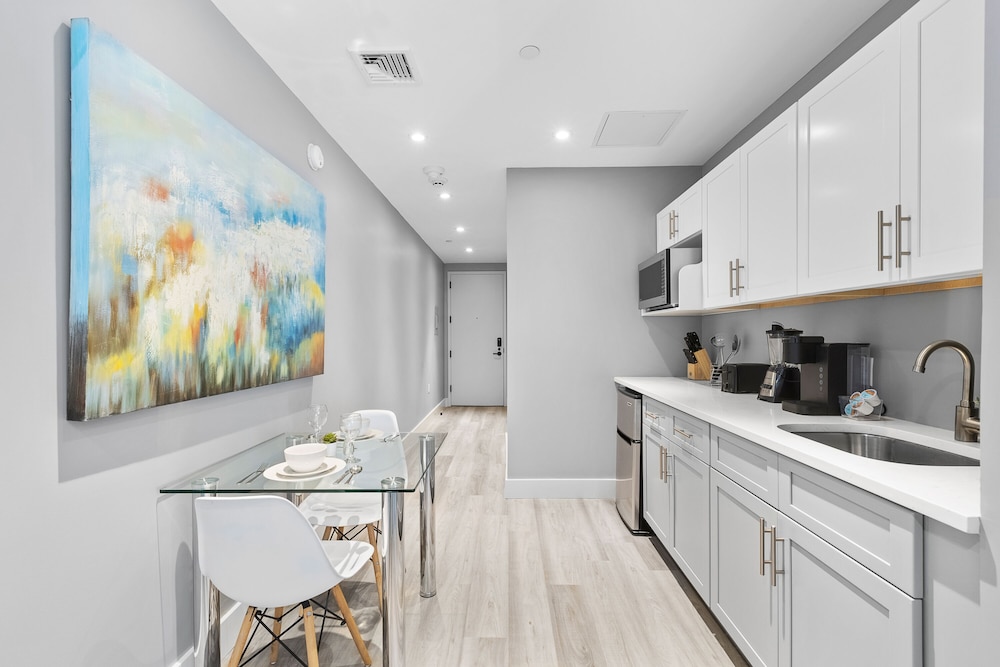 Global Luxury Suites at The Arches 7/50