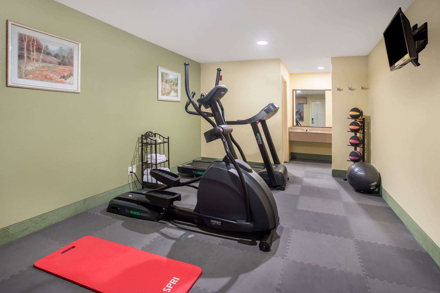 Days Inn by Wyndham Abbeville 10/15